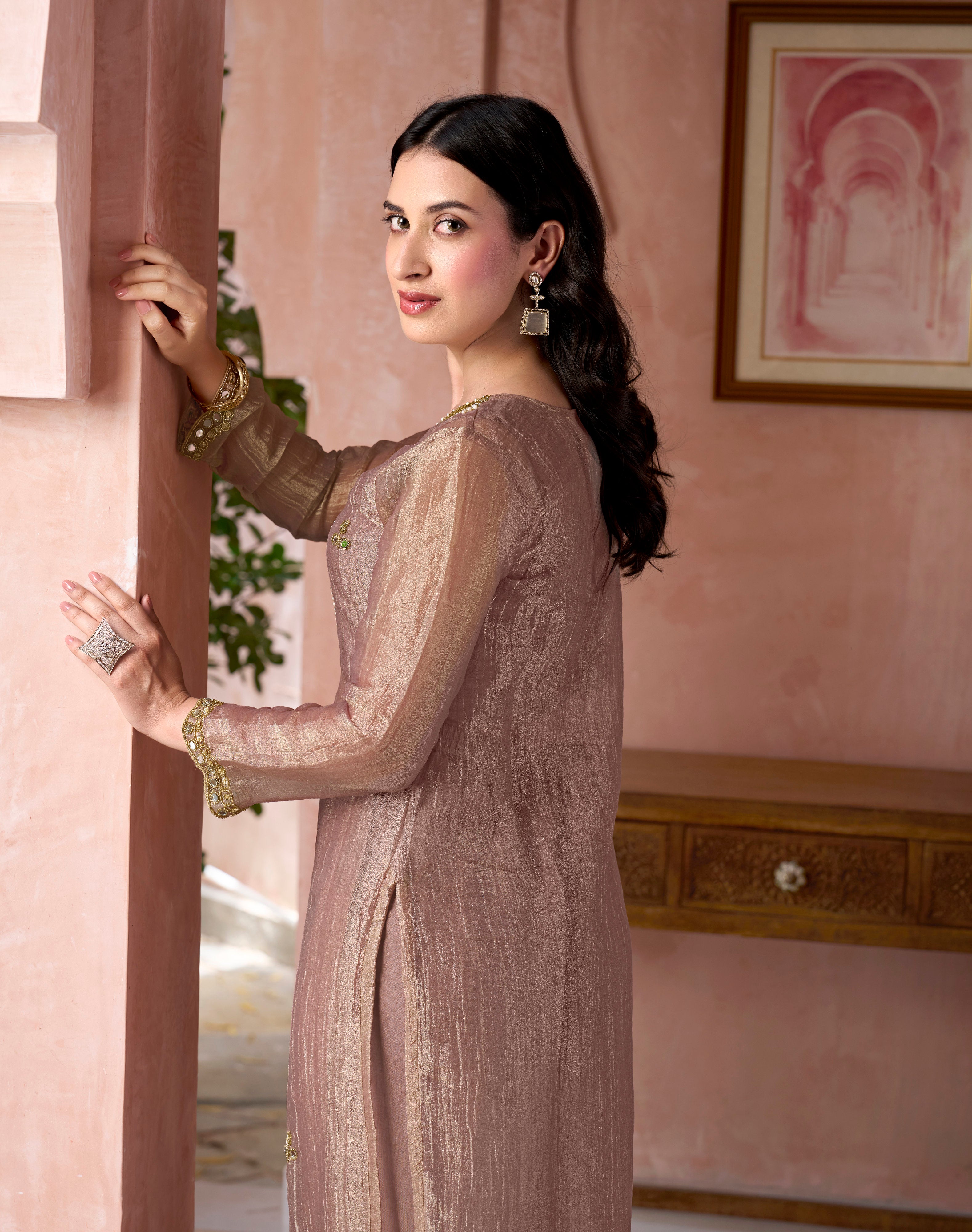 OPULENT KEYHOLE TISSUE KURTA SET