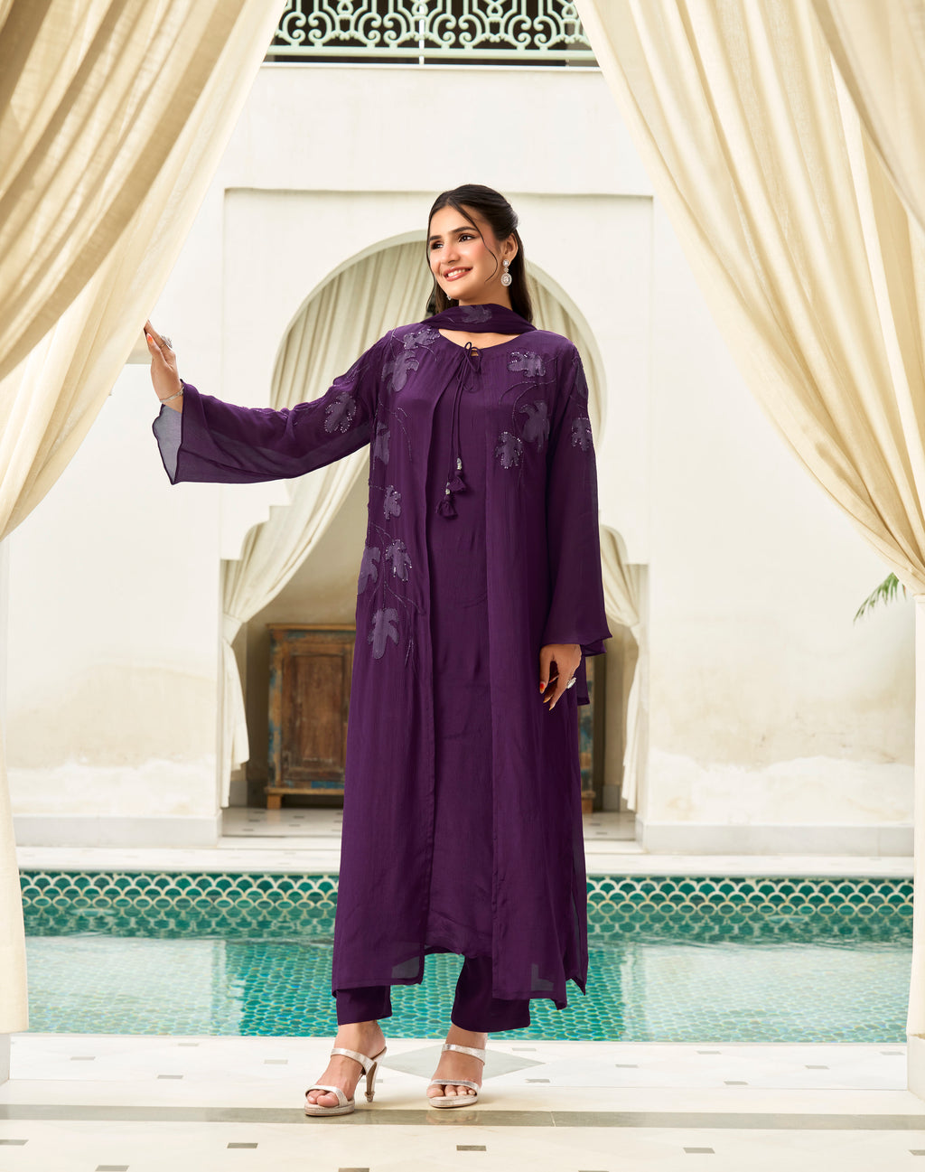WINE EMBROIDERED ETHNIC SET