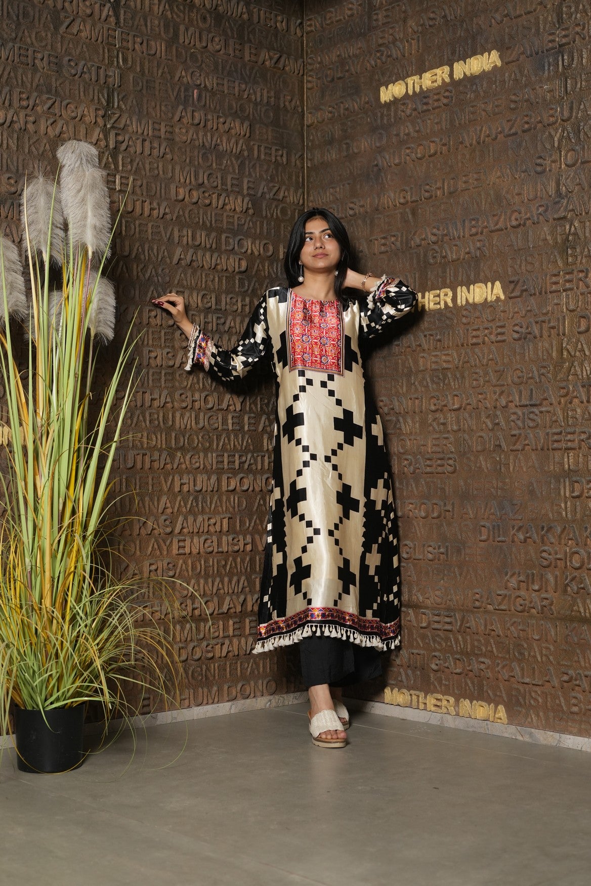 Monochrome Jashn Printed Ensemble
