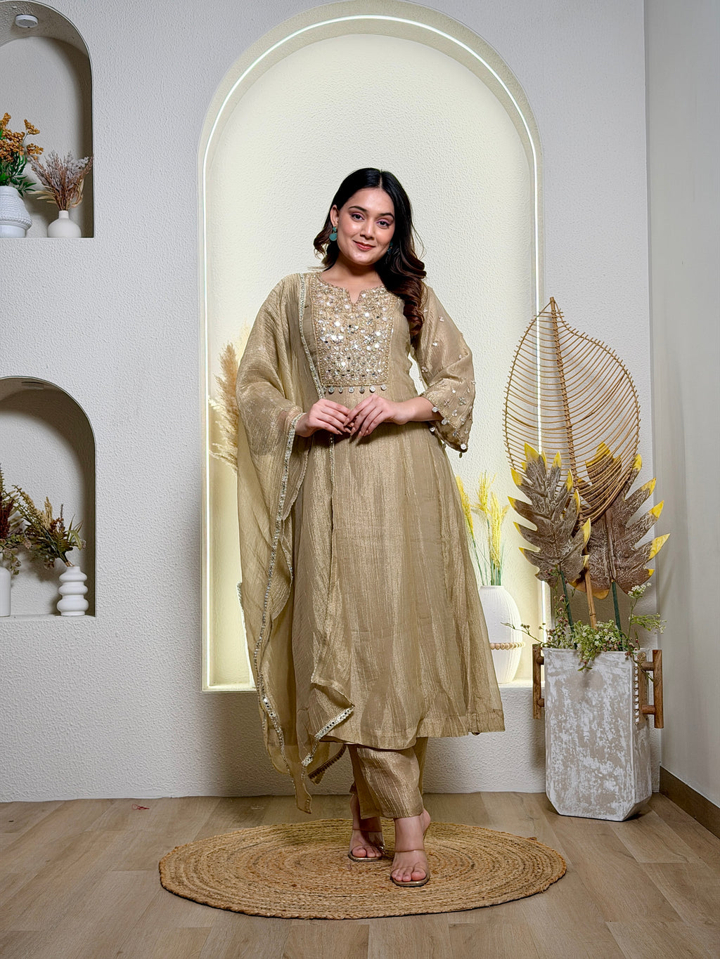 Noor Champagne Festive Set
