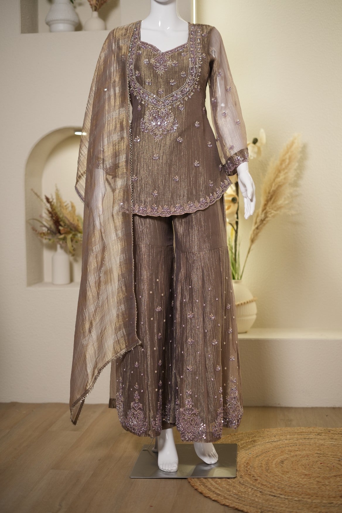Mehfil Embroidered Kurta Set