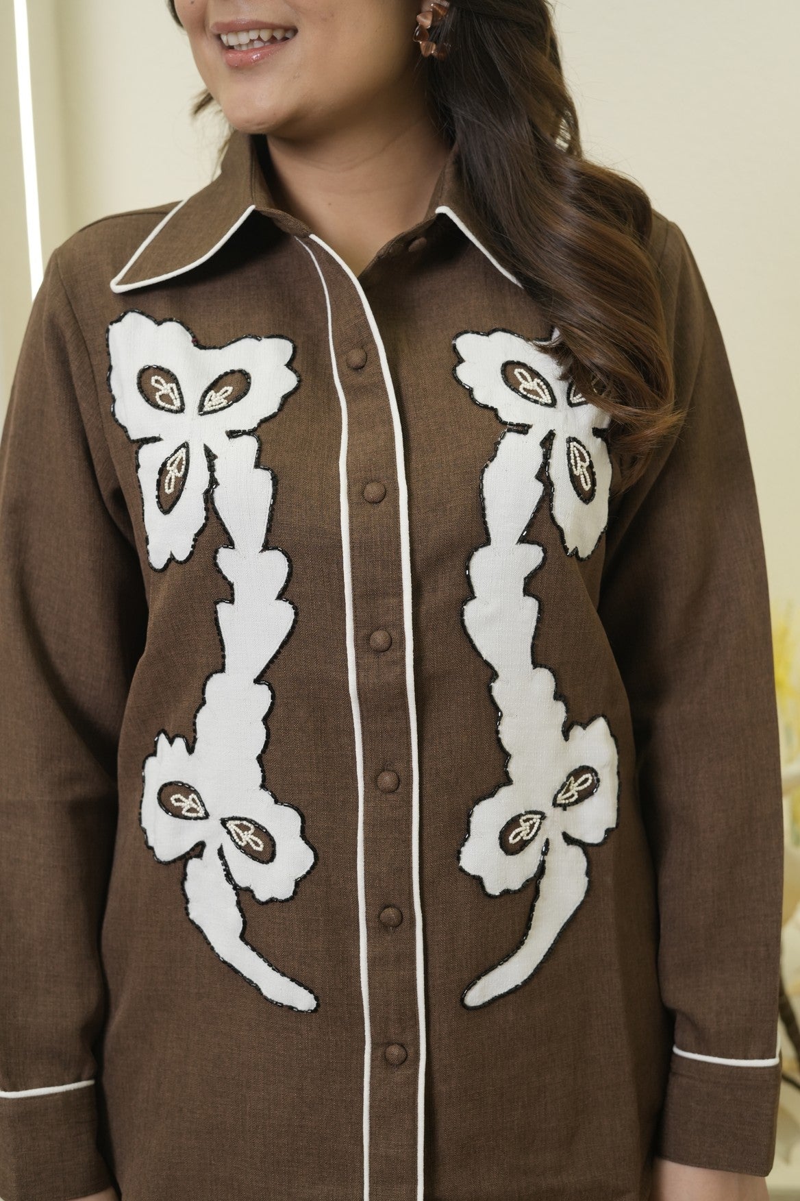 FLORAL EMBROIDERED SHIRT AND WIDE-LEG PANTS
