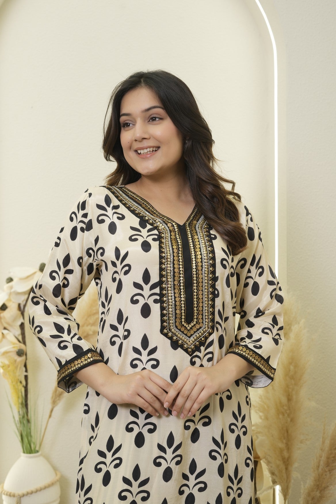 Monochrome Floral Farsi Kurta Set