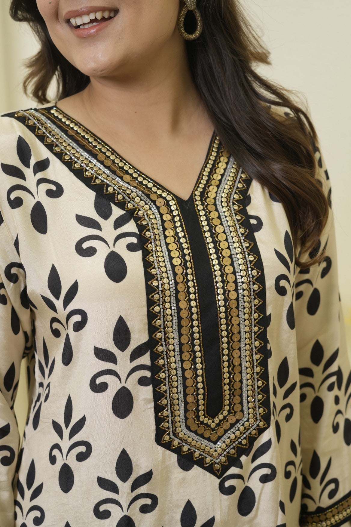 Monochrome Floral Farsi Kurta Set